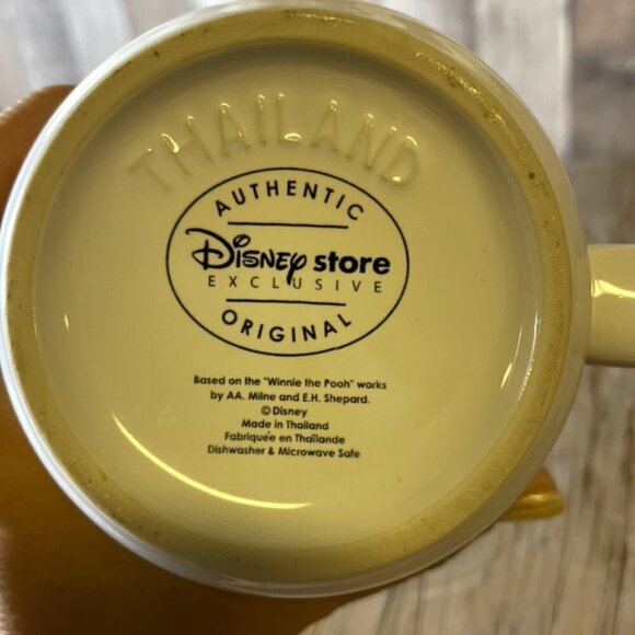 2004 Disney Christmas Coffee Mug - Picture 5 of 5